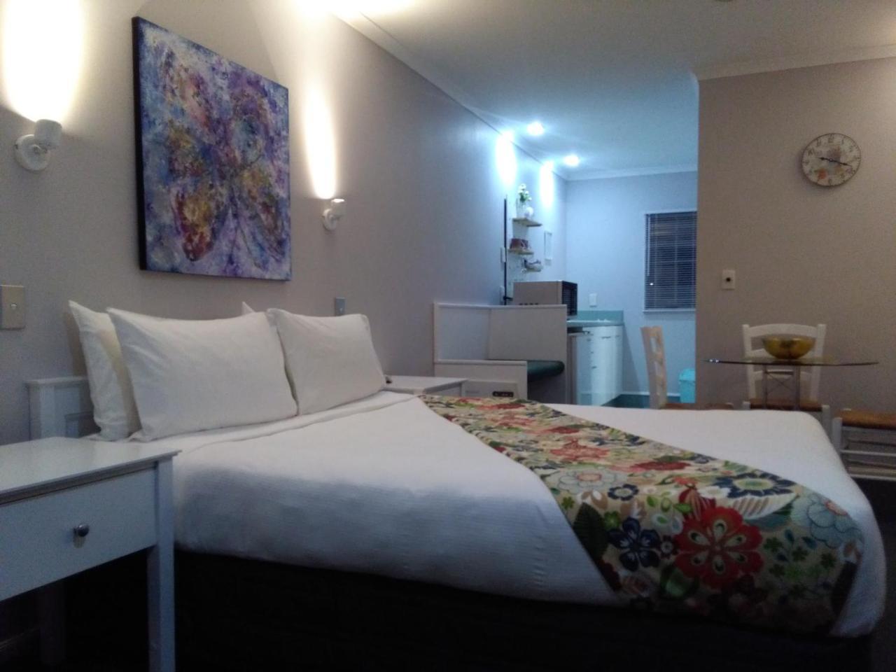 Colonial Lodge Motel Taupo Ngoại thất bức ảnh
