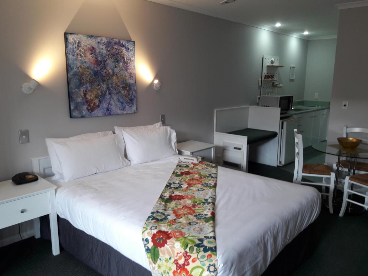 Colonial Lodge Motel Taupo Ngoại thất bức ảnh