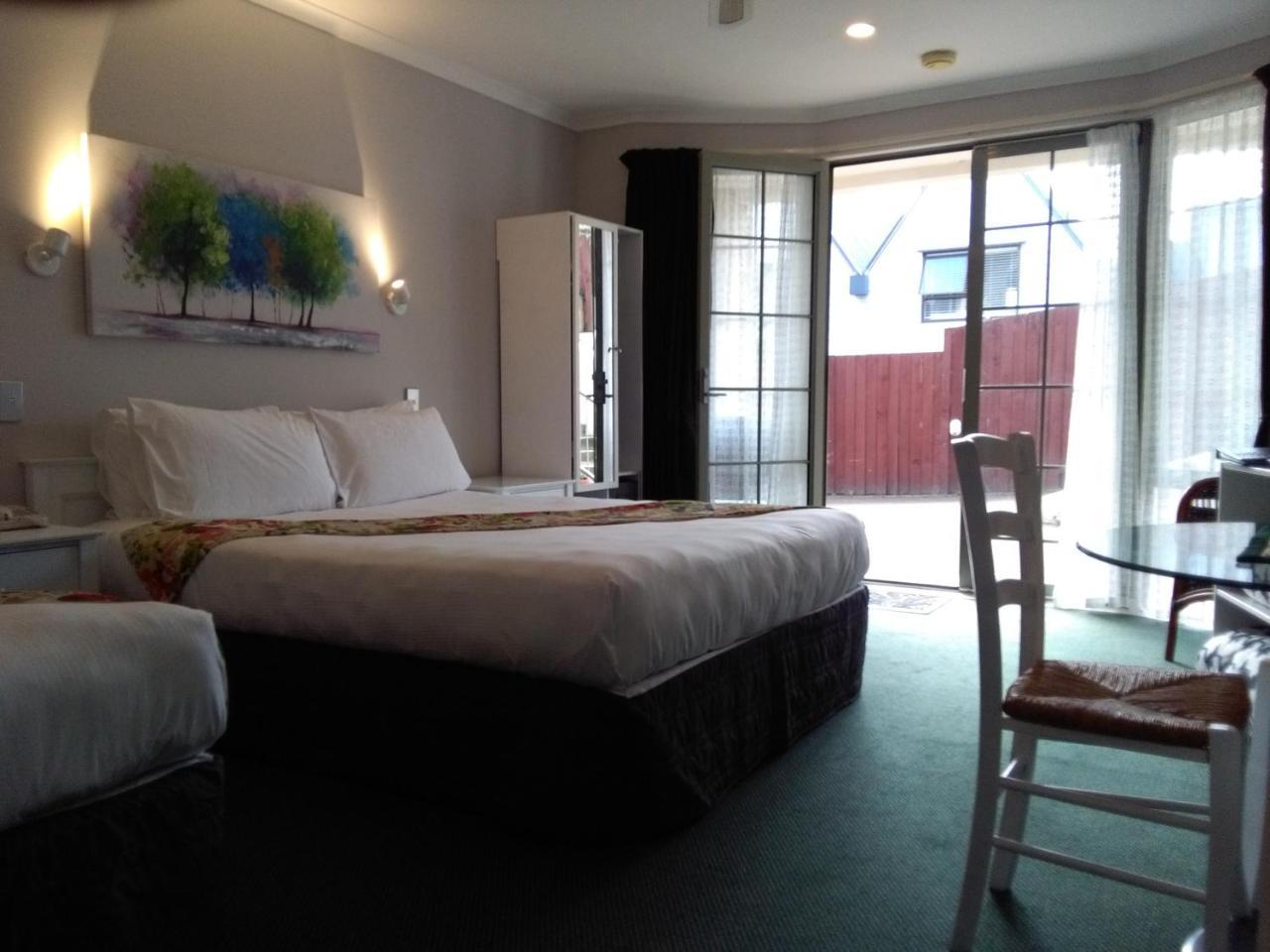 Colonial Lodge Motel Taupo Ngoại thất bức ảnh