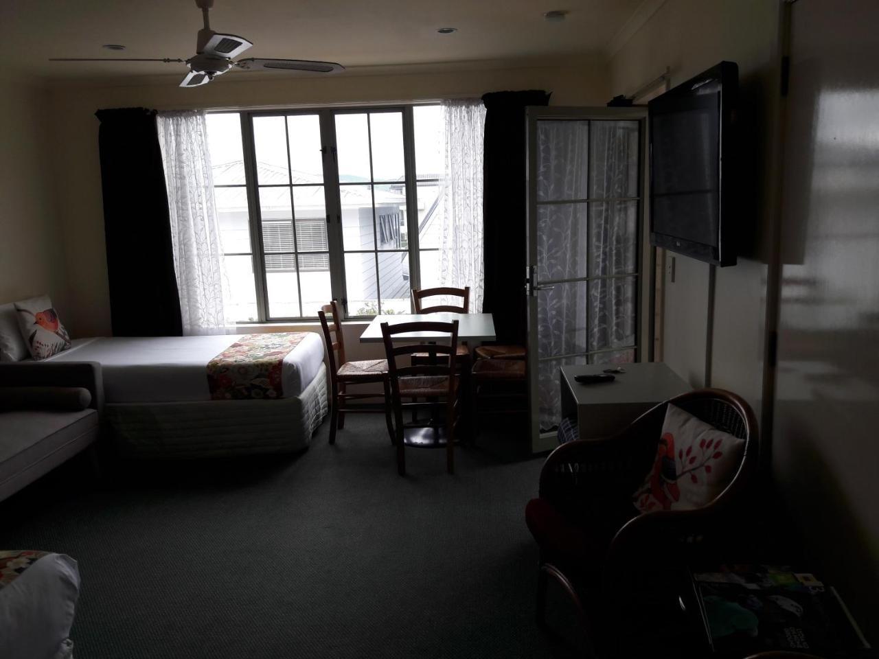 Colonial Lodge Motel Taupo Ngoại thất bức ảnh